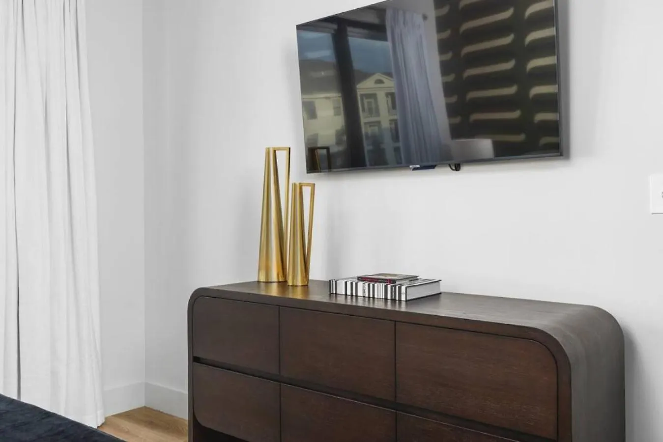アパート Luxury 2 Bedroom 4 Bed With Huge Wrap Around Patio Gym And Pool ナッシュビル