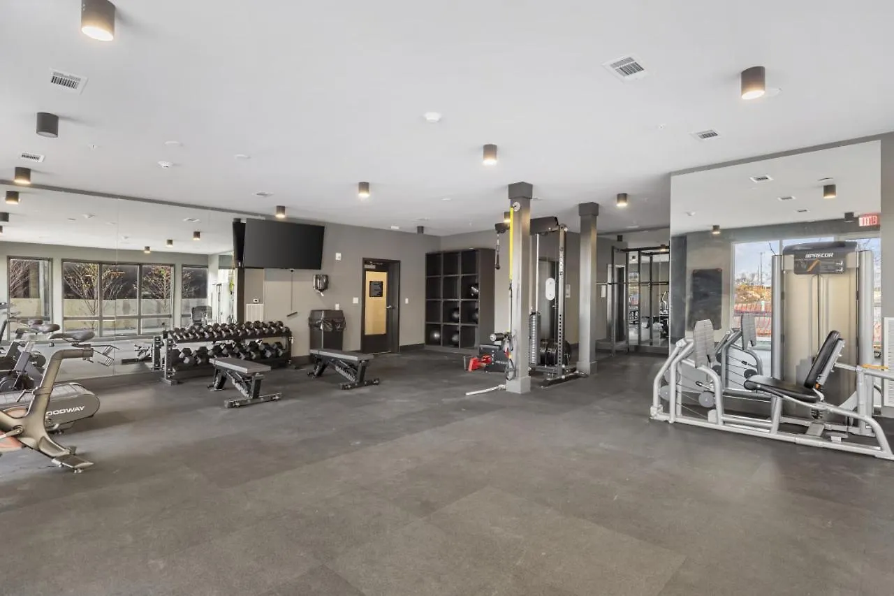 アパート Luxury 2 Bedroom 4 Bed With Huge Wrap Around Patio Gym And Pool ナッシュビル 米国